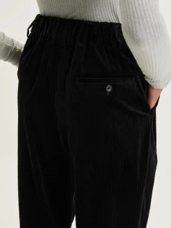 NICHOLSON & NICHOLSON Sand Boyfriend Corduroy Broek